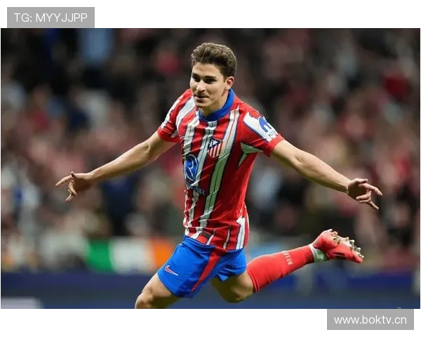 阿尔瓦雷斯：从河床新星到曼城多面手的生涯阶段与角色演变解析