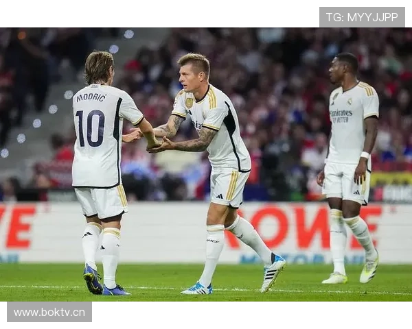 莫德里奇 vs 克罗斯:皇马中场双核分工解析 莫德里奇 vs 克罗斯:皇马中场双核分工解析