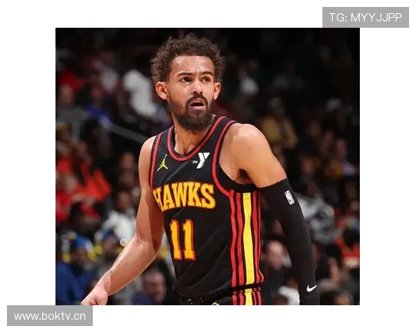 特雷·杨这日常穿搭根本不像NBA的，像刚下班打卡的邻家大哥啊！