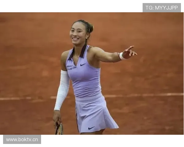 郑钦文球场上霸气，私下却爱买买买，钱包像水一样花得干净！