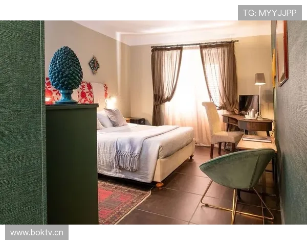 迪巴拉晒卧室那张图，我的房租和自尊心同时缩水